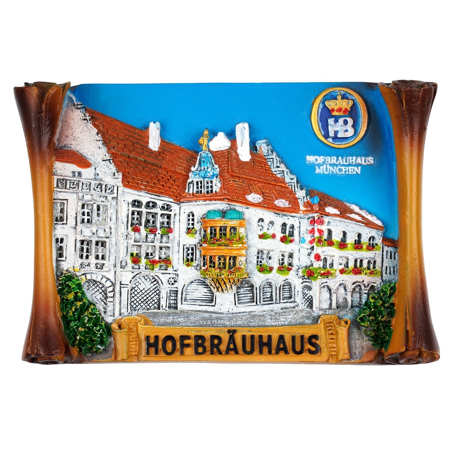 Rechteckiger Magnet im Pergamentrollen-Design mit 3D-Relief des Hofbräuhaus München, rotes Dach, blauer Himmel und HB-Logo.