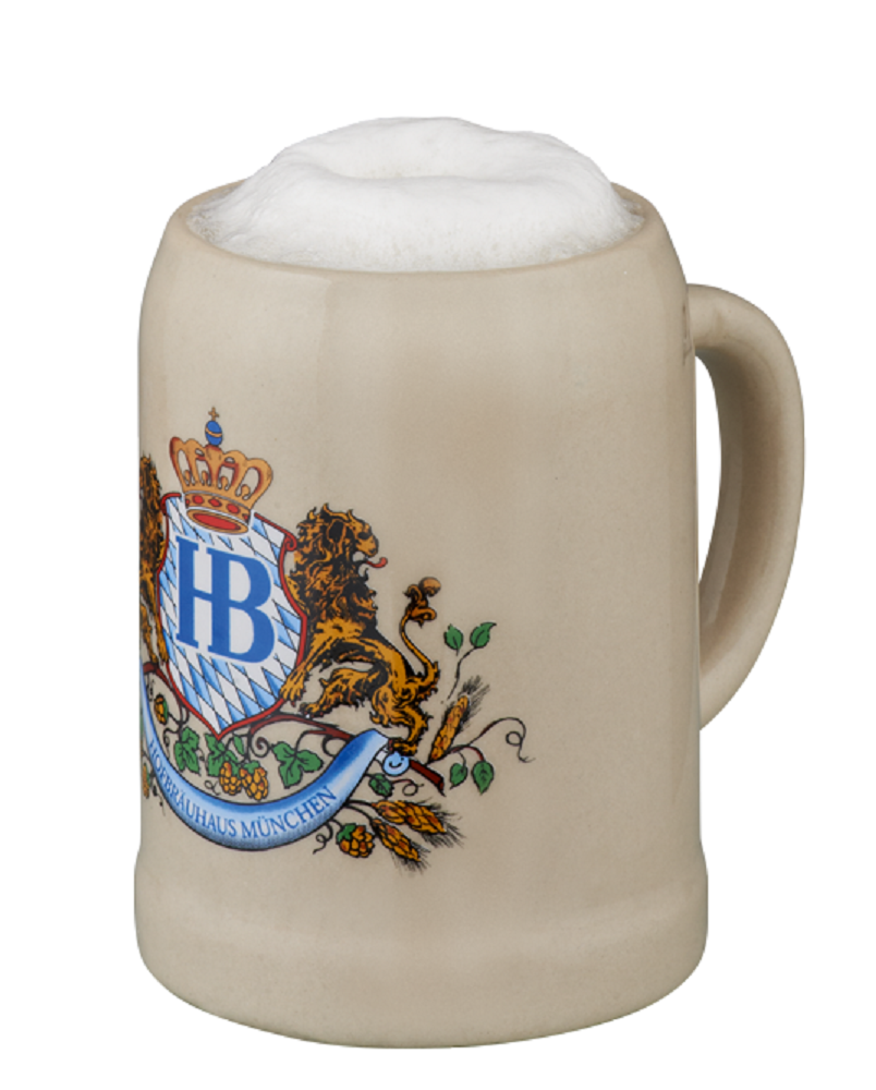  Hofbräuhaus-Steinkrug mit Schaumkrone und farbigem bayerischem Wappen, zwei Löwen und HB-Logo, freigestellt auf weißem Hintergrund-250 ml Seitliche Ansicht 